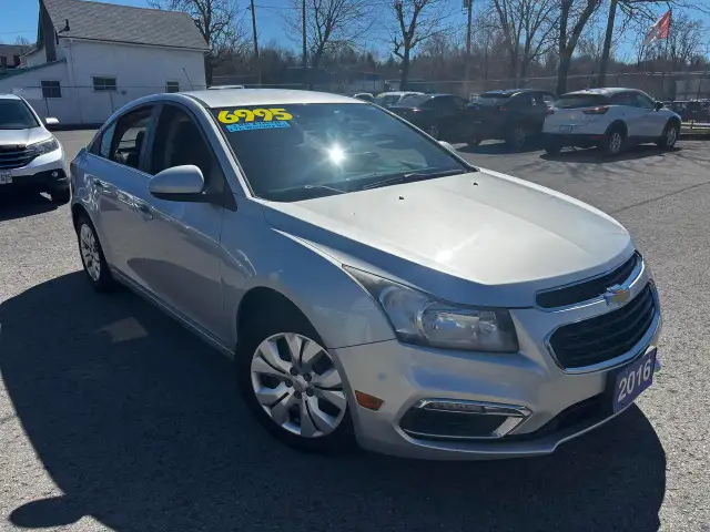 2016 Chevrolet Cruze LT, Back-Up Camera,