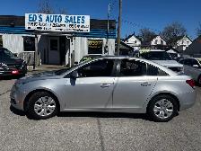 2016 Chevrolet Cruze LT, Back-Up Camera, - Photo 3