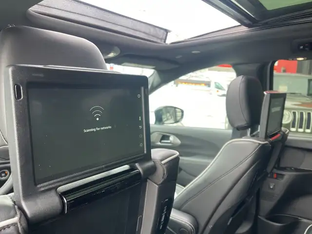 2024 Chrysler Pacifica LTD S Pkg | DVD | Panoroof | Nav | - Photo 3