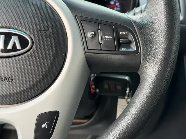 2012 Kia Soul 5dr Wgn Auto 2u, Fuel Efficient, FREE 10,000 KM CO - Photo 21