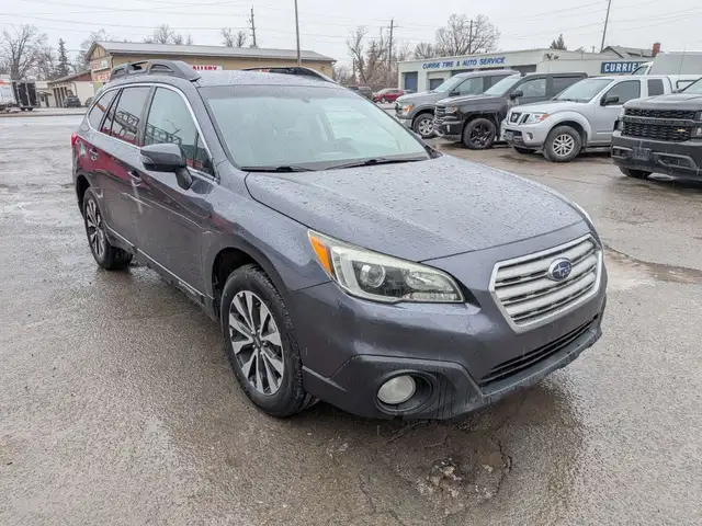 2015 Subaru Outback - Photo 2