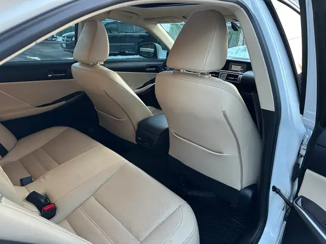 2015 Lexus IS 250 AWD - Photo 21