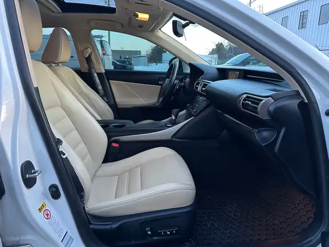 2015 Lexus IS 250 AWD - Photo 24