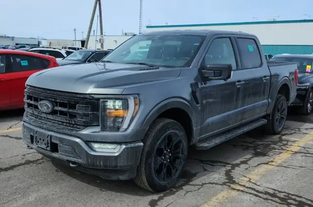 2022 Ford F-150 XLT Crew 4X4 | 5.0L | 302A | Black Pkg