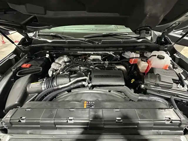 2026 GMC Sierra 3500HD SLT - Photo 9