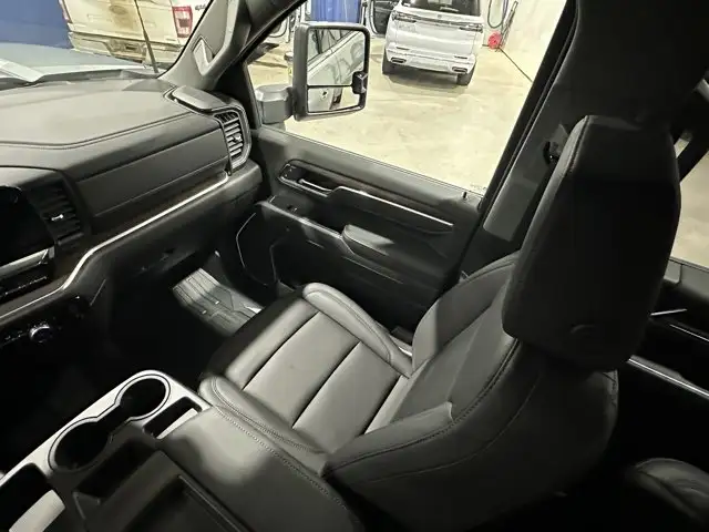 2026 GMC Sierra 3500HD SLT - Photo 15