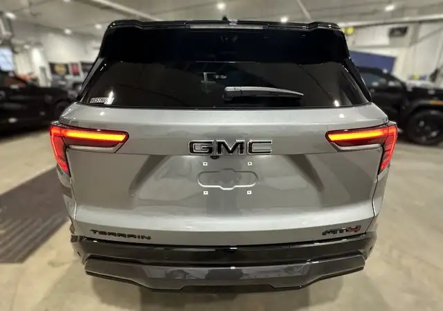 2026 GMC Terrain AWD AT4 - Photo 5