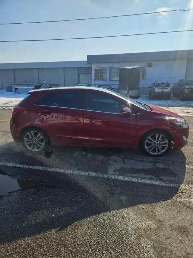 2016 HYUNDAI ELANTRA GT GT - Photo 4