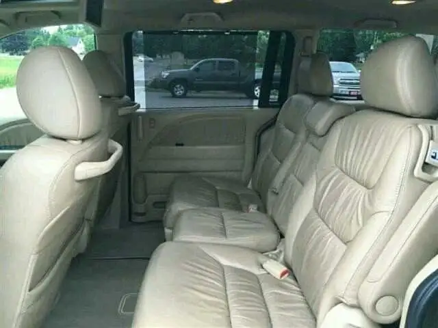 TORONTO TO OTTAWA TODAY: 7:00AM (647-545-6059)