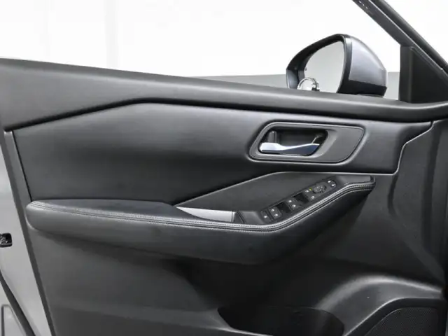 2025 Nissan Rogue SV No Accident Panoramic Roof Adaptive Cruise - Photo 11