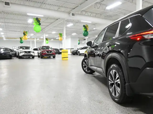 2023 Nissan Rogue SUV - Low Mileage - Photo 24
