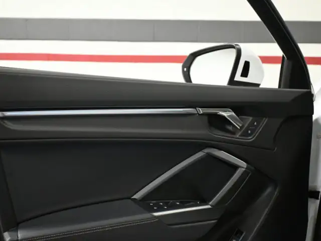 2024 Audi Q3 Progressiv S-Line Panoramic Roof Ambient Light - Photo 12