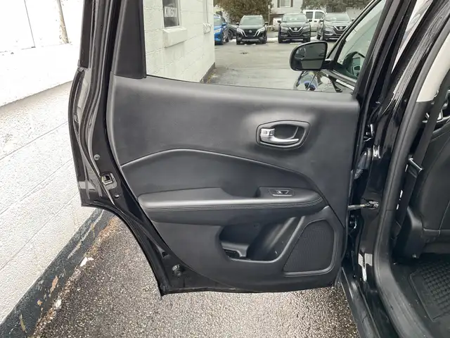 2018 Jeep Compass North - Photo 18