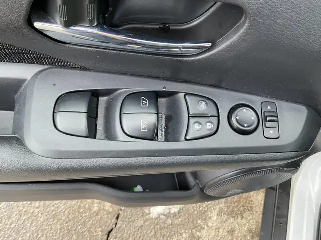 2024 Nissan Kicks SV - Photo 31