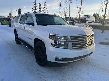 2018 Chevrolet Suburban Premier 5.3L - Photo 2