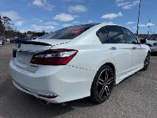 2017 HONDA ACCORD SPORT | LOW KM | SUPER CLEAN - Photo 5