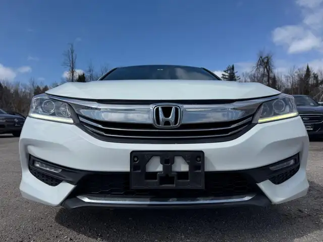 2017 HONDA ACCORD SPORT | LOW KM | SUPER CLEAN - Photo 8