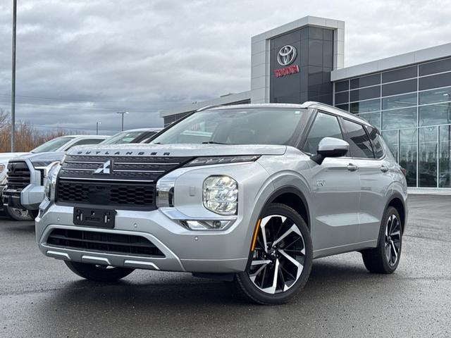 2025 Mitsubishi Outlander Plug-In Hybrid GT Up to 61KM Electric