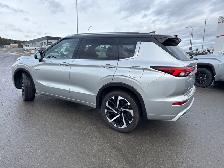 2025 Mitsubishi Outlander Plug-In Hybrid GT Up to 61KM Electric - Photo 3