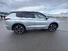 2025 Mitsubishi Outlander Plug-In Hybrid GT Up to 61KM Electric - Photo 6