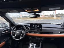 2025 Mitsubishi Outlander Plug-In Hybrid GT Up to 61KM Electric - Photo 10