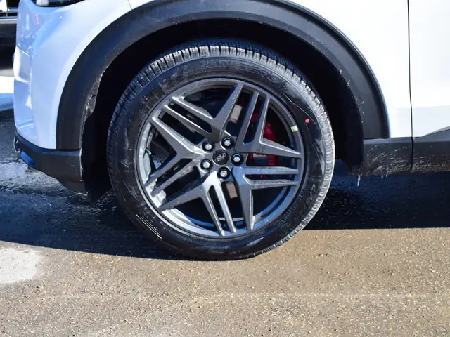 2026 Ford Explorer ST-Line - Photo 9