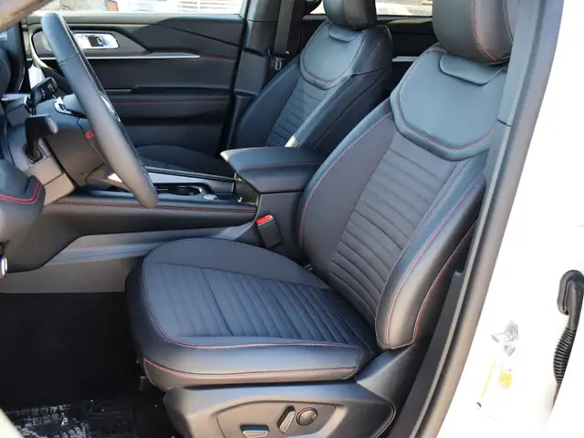 2026 Ford Explorer ST-Line - Photo 15