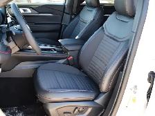 2026 Ford Explorer ST-Line - Photo 15