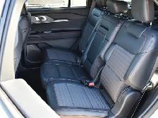 2026 Ford Explorer ST-Line - Photo 16