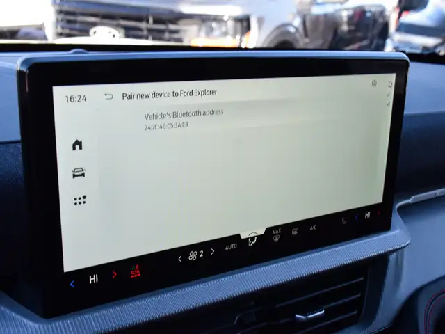 2026 Ford Explorer ST-Line - Photo 25