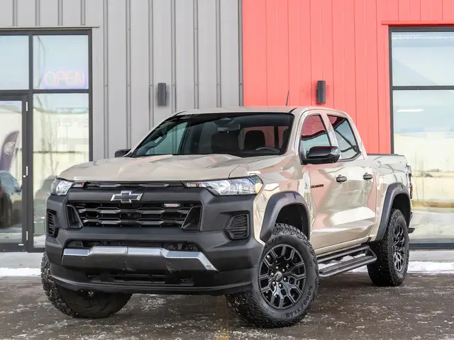 2023 Chevrolet Colorado Trail Boss - Ultra Low KM | Clean Carfax - Photo 2