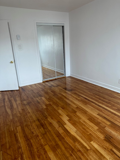 Lager 4 1/2 hardwood floors apartment in Lachine for Rent !! - Photo 4