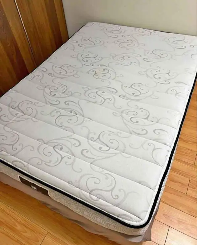 Excellent Quality Brand New Memory Foam King Mattress