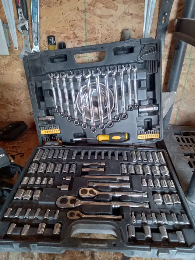 Power Tools $30.00 Moving can not take