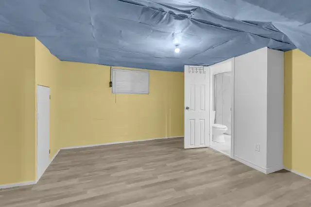 69Shepherd, Windsor. Big6Bed 3Bath Brick 2StoreyHome with Garage - Photo 7