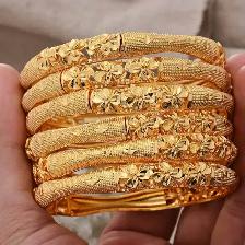 WE BUY YOUR GOLD AT YOUR LOCATION. GET CASH NOW 647-893-3777