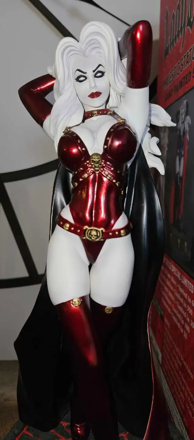 Lady Death Majestic Statue Series (Scarlet Edition) - Photo 4