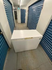 WHITE COMPACT CHEST FREEZER - Photo 2