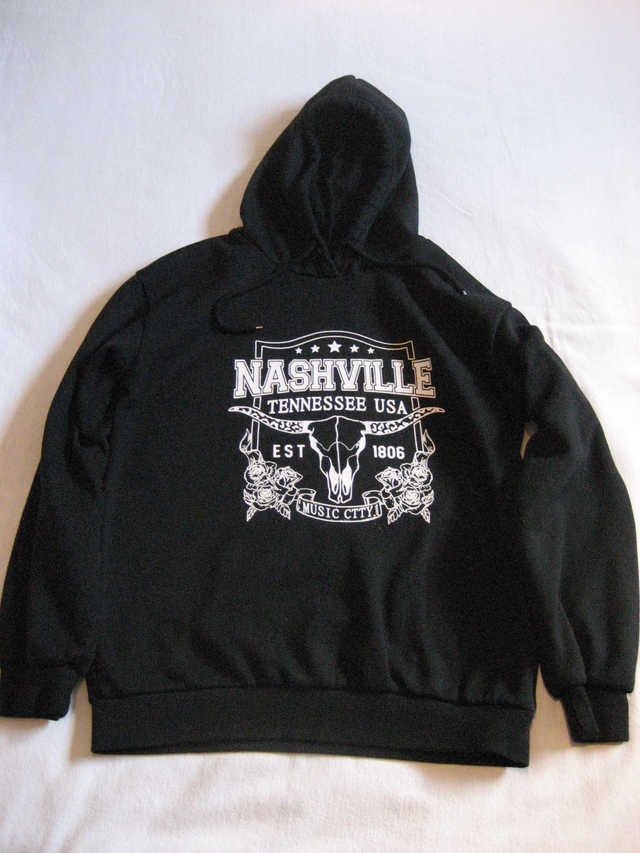 Black Nashville Tenn. hoodie, medium