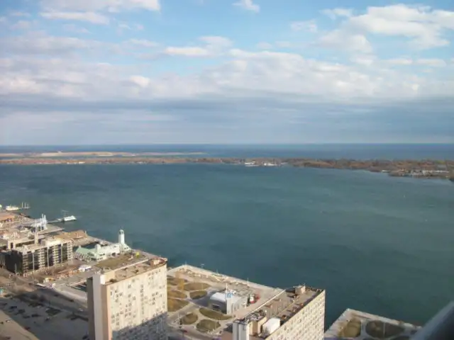 LIVE IN THE SKY- VERY HIGH - 35 MARINER- APRIL 15 or MAY 1 - Photo 8