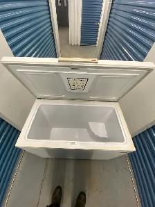 WHITE COMPACT FREEZER - Photo 2
