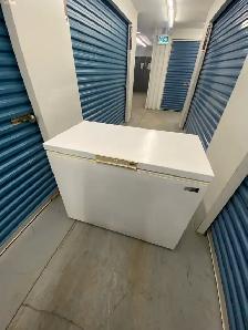 WHITE COMPACT FREEZER - Photo 3