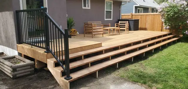 Fence/deck.Built to last. - Photo 9