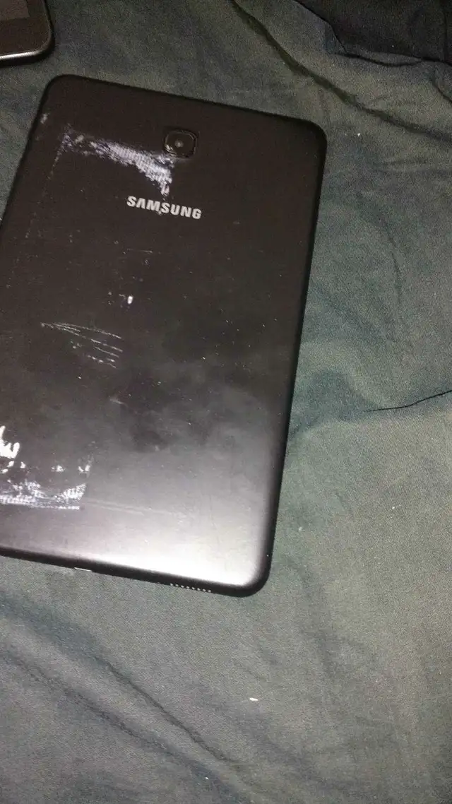 deux tablettes Samsung à vendre rapidement et urgent