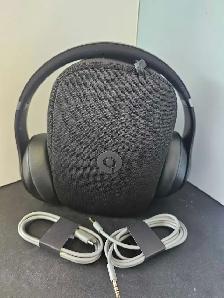 Beats Studio Pro Bluetooth Headphones - Black w/case