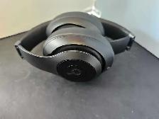 Beats Studio Pro Bluetooth Headphones - Black w/case - Photo 2
