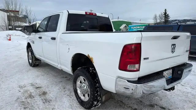 2011 DODGE RAM 2500HD 4X4 CREW CAB SHORT BOX OBO/TRADE - Photo 3