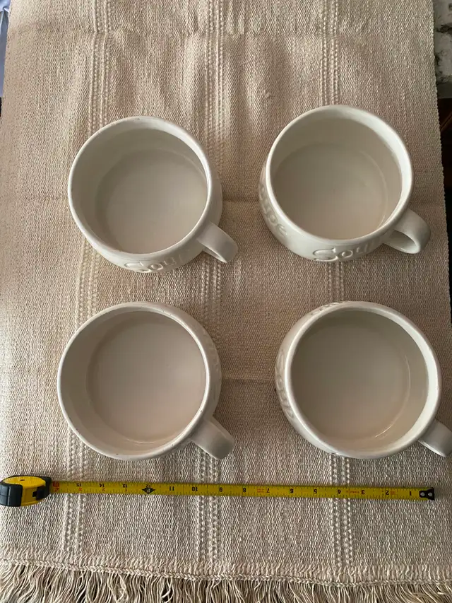 Large White Ceramic Soup Tureen with Lid and bowls - Photo 5