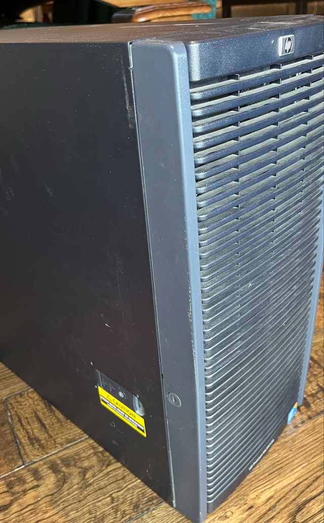 HP ProLiant ML350 G6 Server – 30GB ECC RAM,11 HDD Bays, Dual PSU