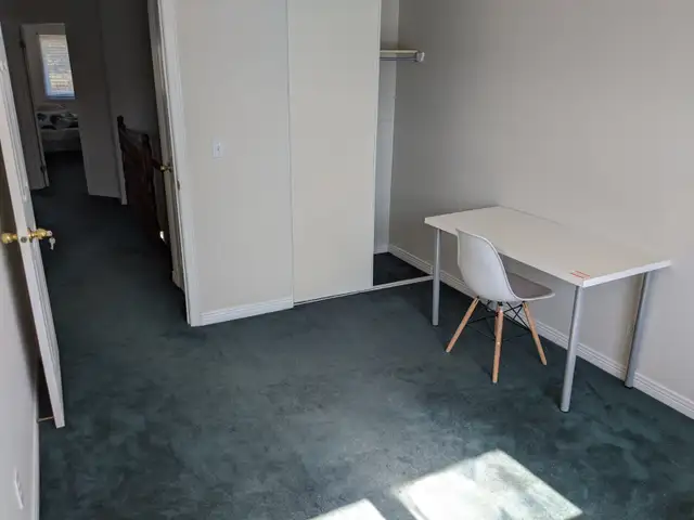 All Included Spacious Room In Beautiful/Clean/Quiet Home-Jun 1st - Photo 4